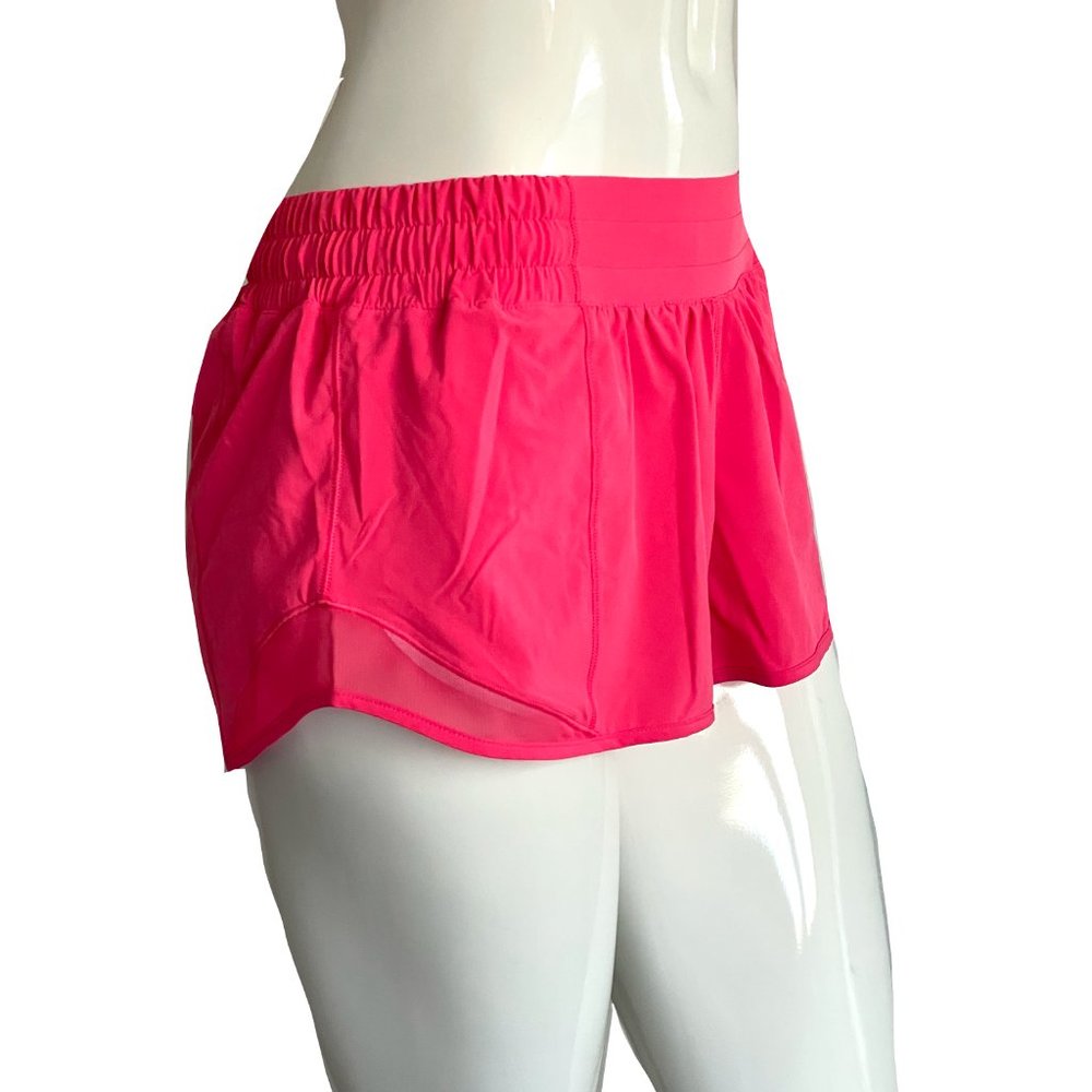 NEW!!   HOTTY HOT SHORT LR 2.5" Lined